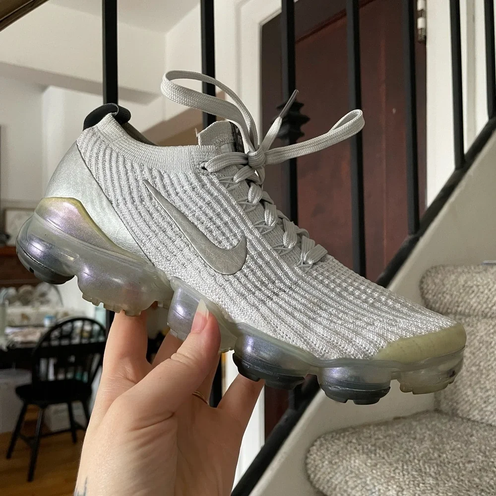 Nike Air Vapormax Flyknit 3.0 Pure Platinum with Purple Iridescent - Picture 5 of 14